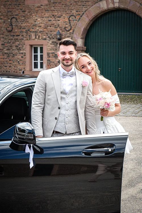 Romantisches Brautpaar Shooting auf Schloss Burgau