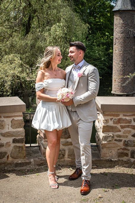 Hochzeitsfotografie-Brautpaarshooting auf Schloss Burgau Düren