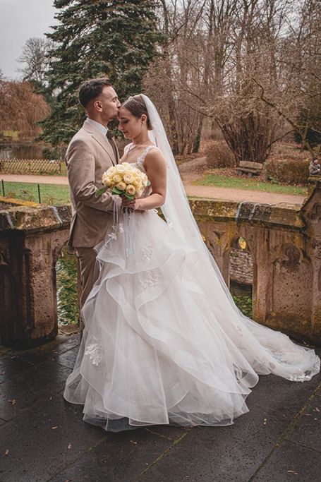 Romantisches Brautpaarshooting auf Schloss Paffendorf