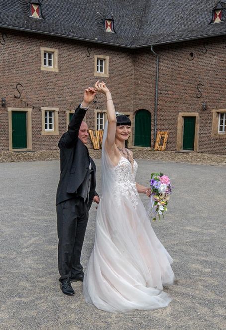 Emotionale Trauung auf Schloss Burgau Düren